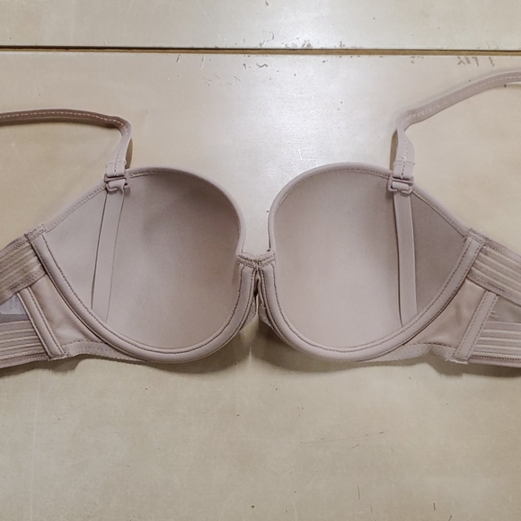 Chantelle Strapless nude bra - Picture 2 of 3